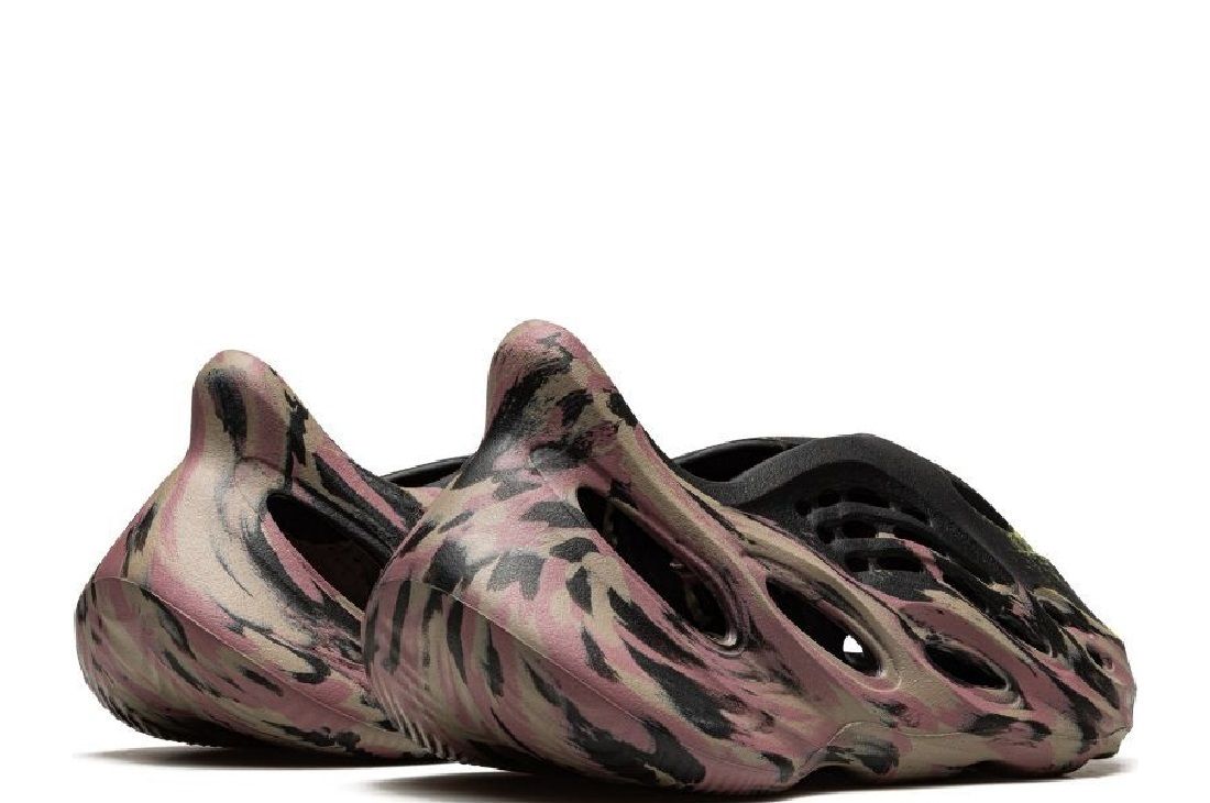 Best Collection Replica Yeezy Foam Runner MX Carbon (3)